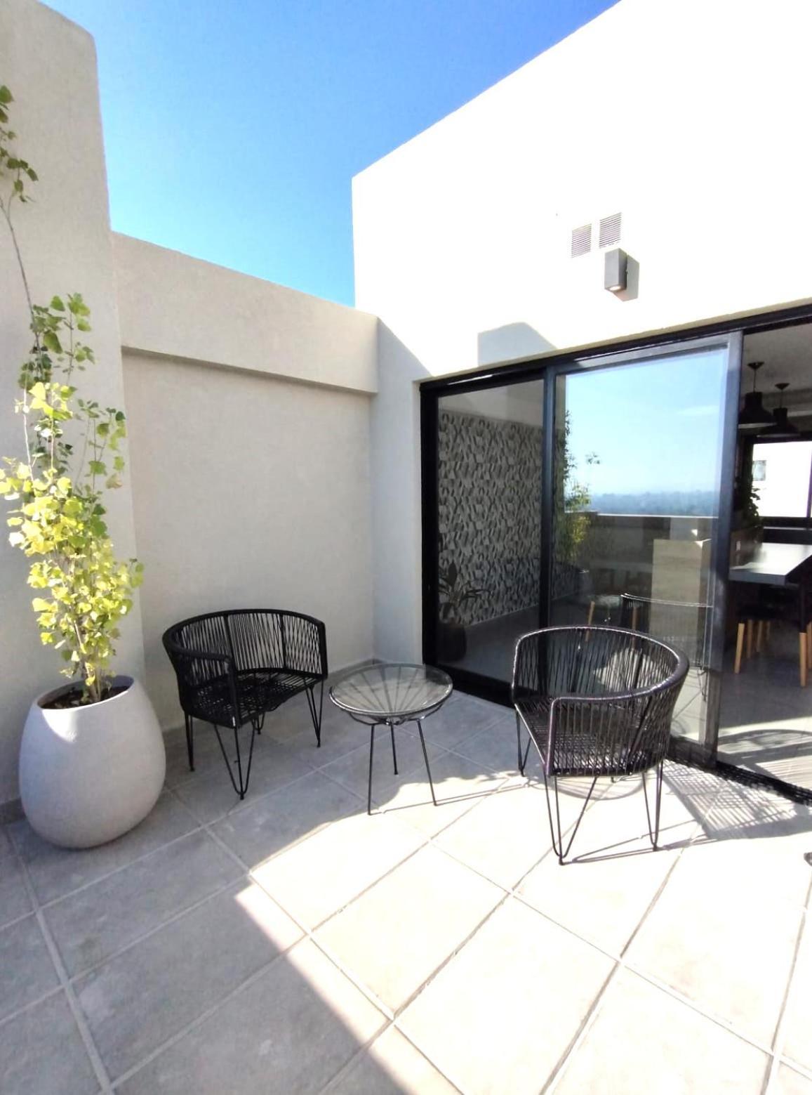 Rent For Days - Mono Zoe San Miguel de Tucuman