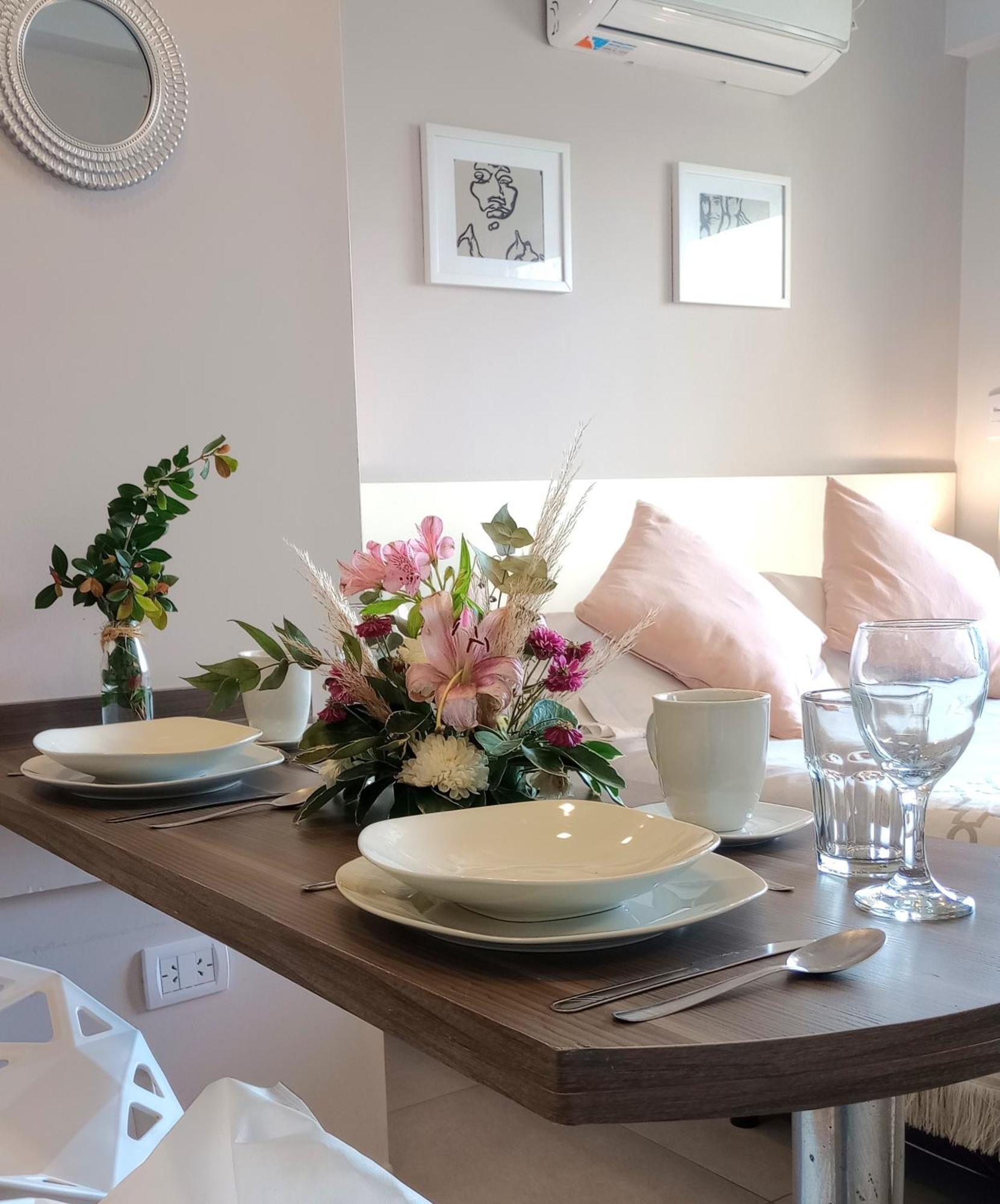 Rent For Days - Mono Zoe Apartment *